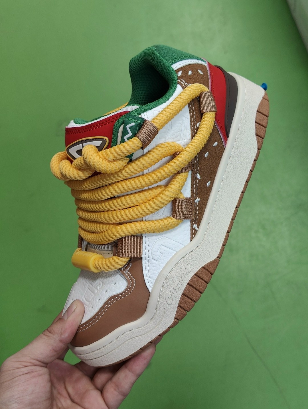 кроссовки женскиe,кроссовки женские мужские,кроссовки удобные,кроссовки мужской,спортивная