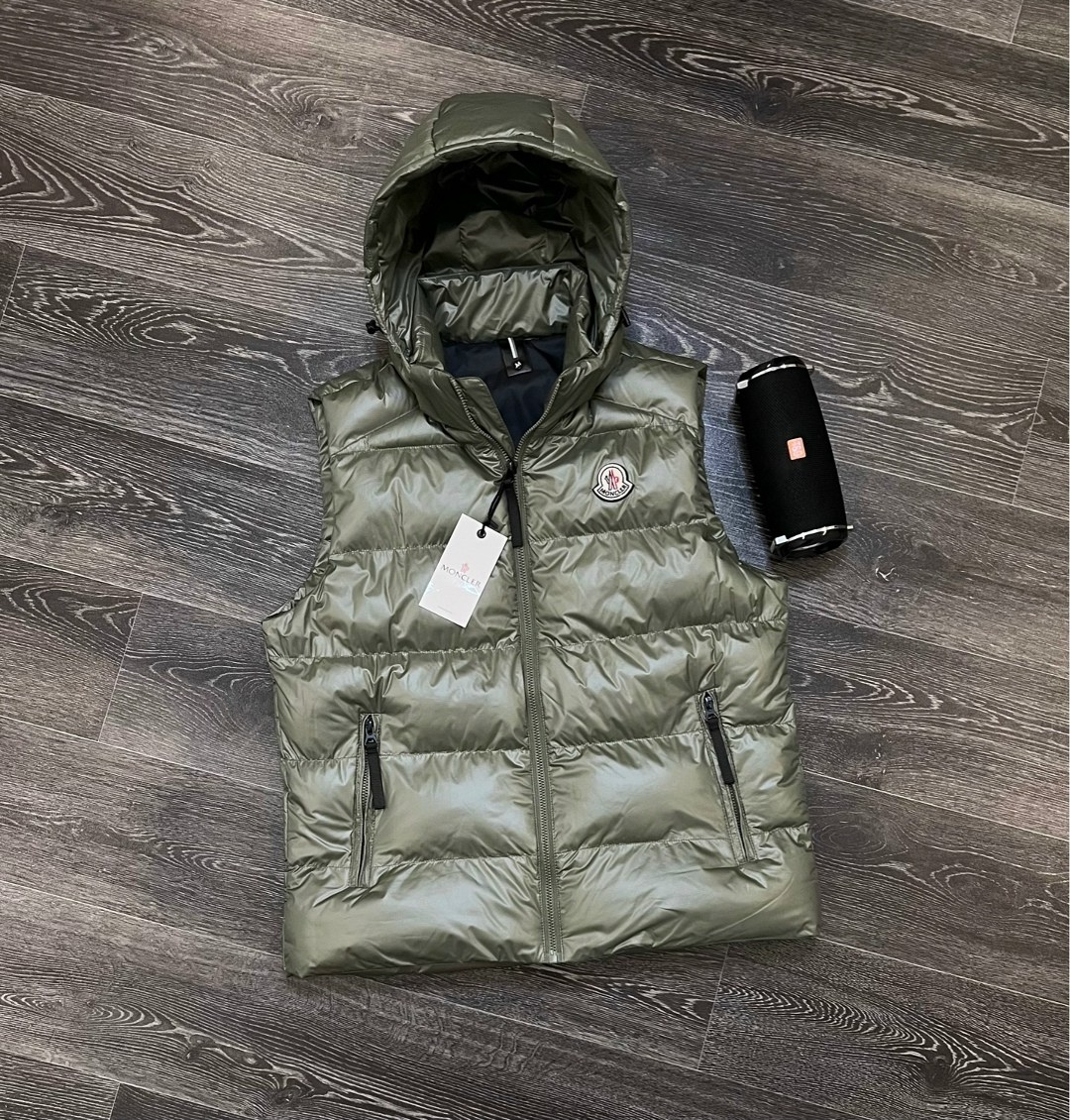жилетка moncler,жилет moncler,moncler мужской жилет,жилетка безрукавка мужская,жилетка мужская