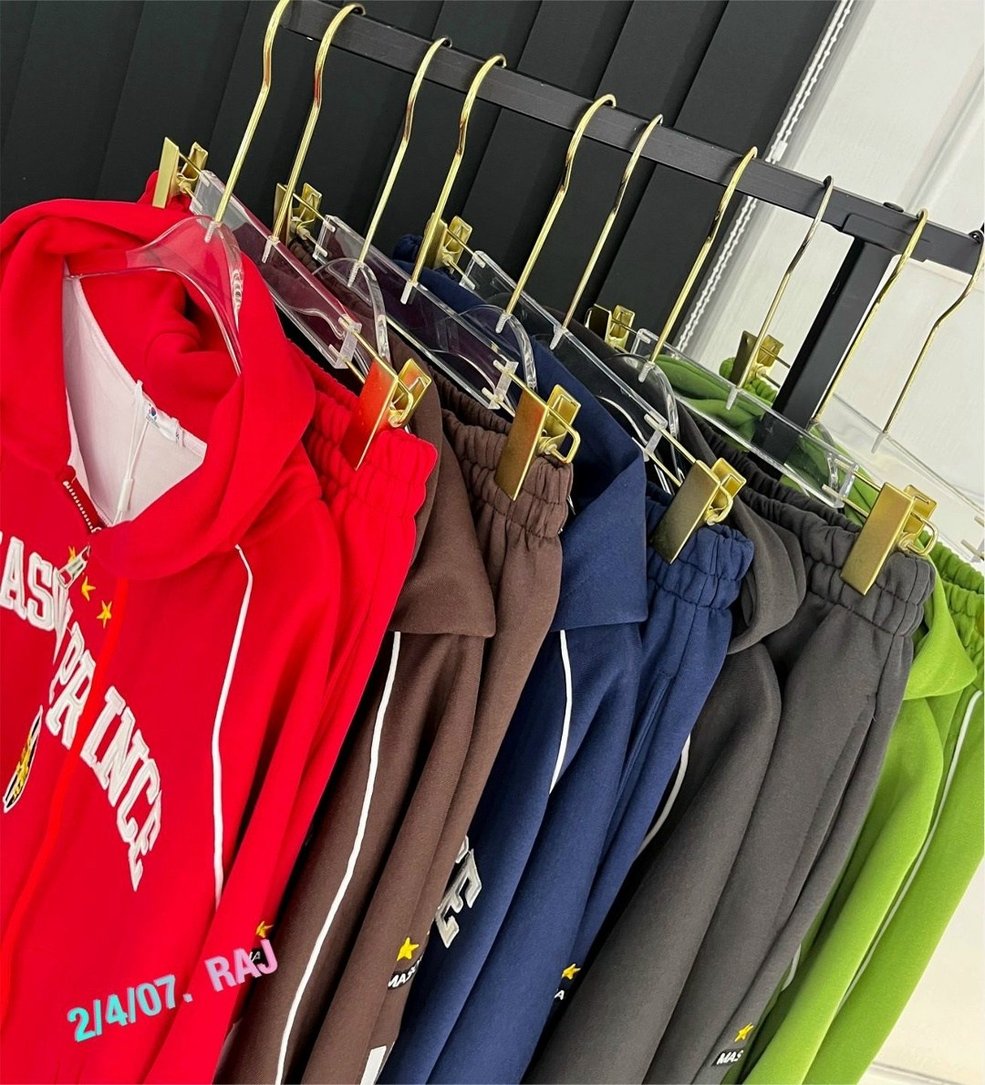 спортивные костюмы женские,трикотажные костюмы,спортивный костюм,спортивный костюм спортивные костюмы,красные спортивные костюмы