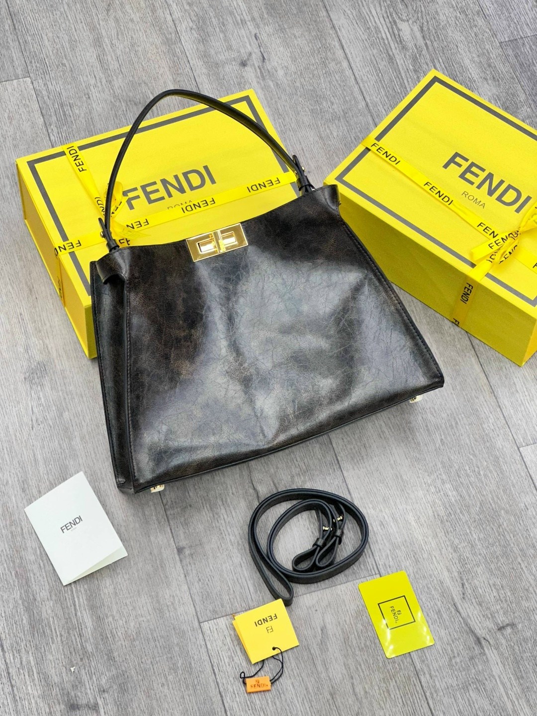 сумка фенди,cумка fendi,фенди фенди сумка,сумка fendi peekaboo,женская сумка fendi