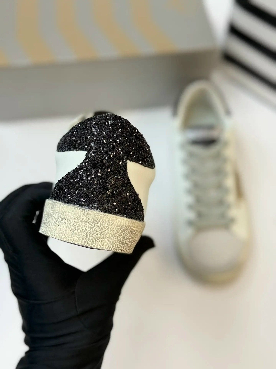 ,super star leather sneakers in white golden goose,кроссовки golden goose,super star glitter leather sneakers in white golden goose,кеды golden goose