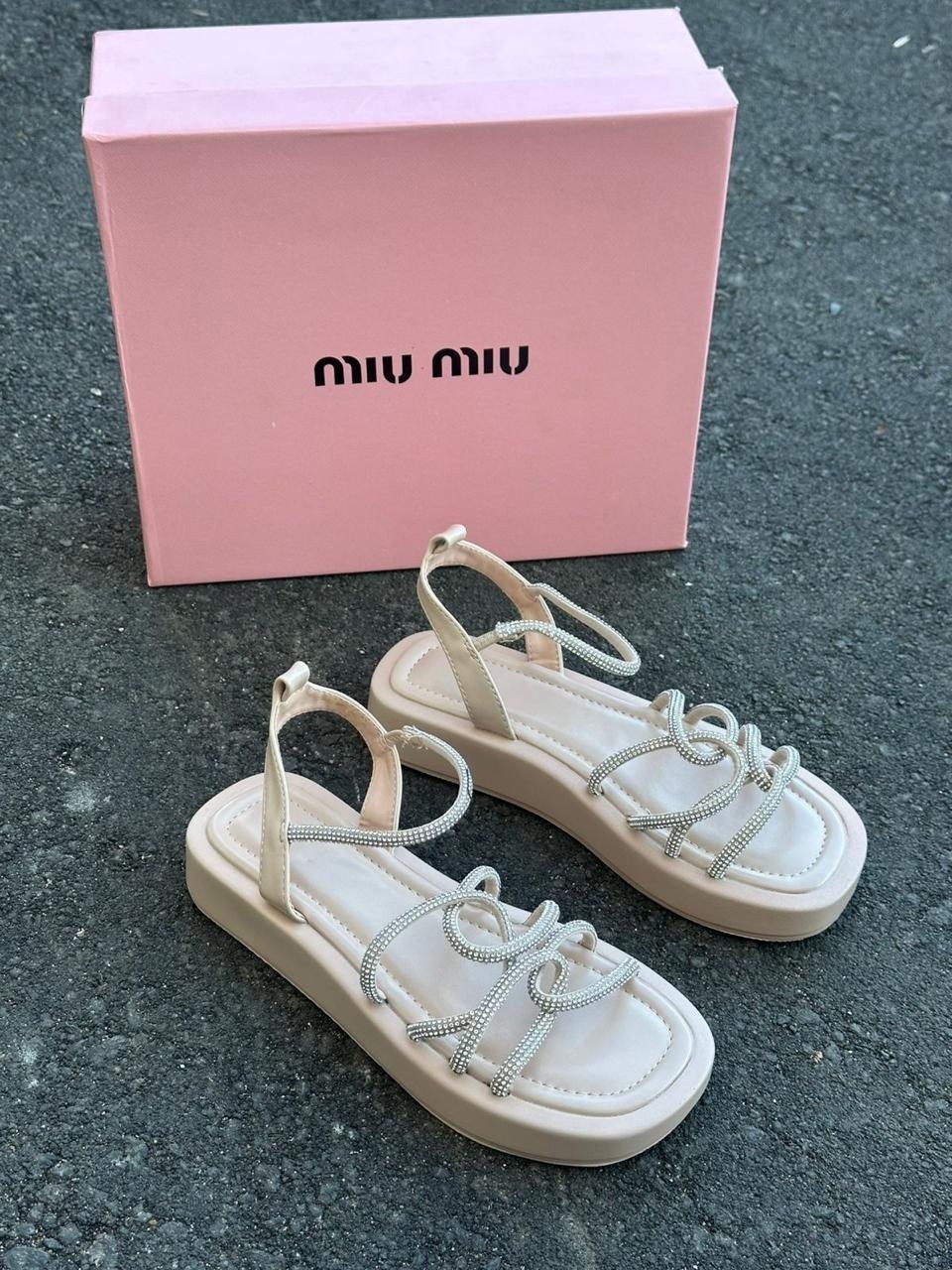 ,женские босоножки,женские сандалии,стильные босоножки,сандалии босоножки