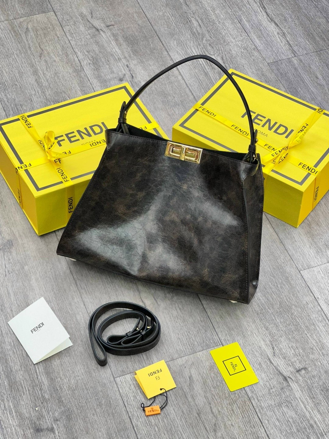 сумка фенди,cумка fendi,фенди фенди сумка,сумка fendi peekaboo,женская сумка fendi