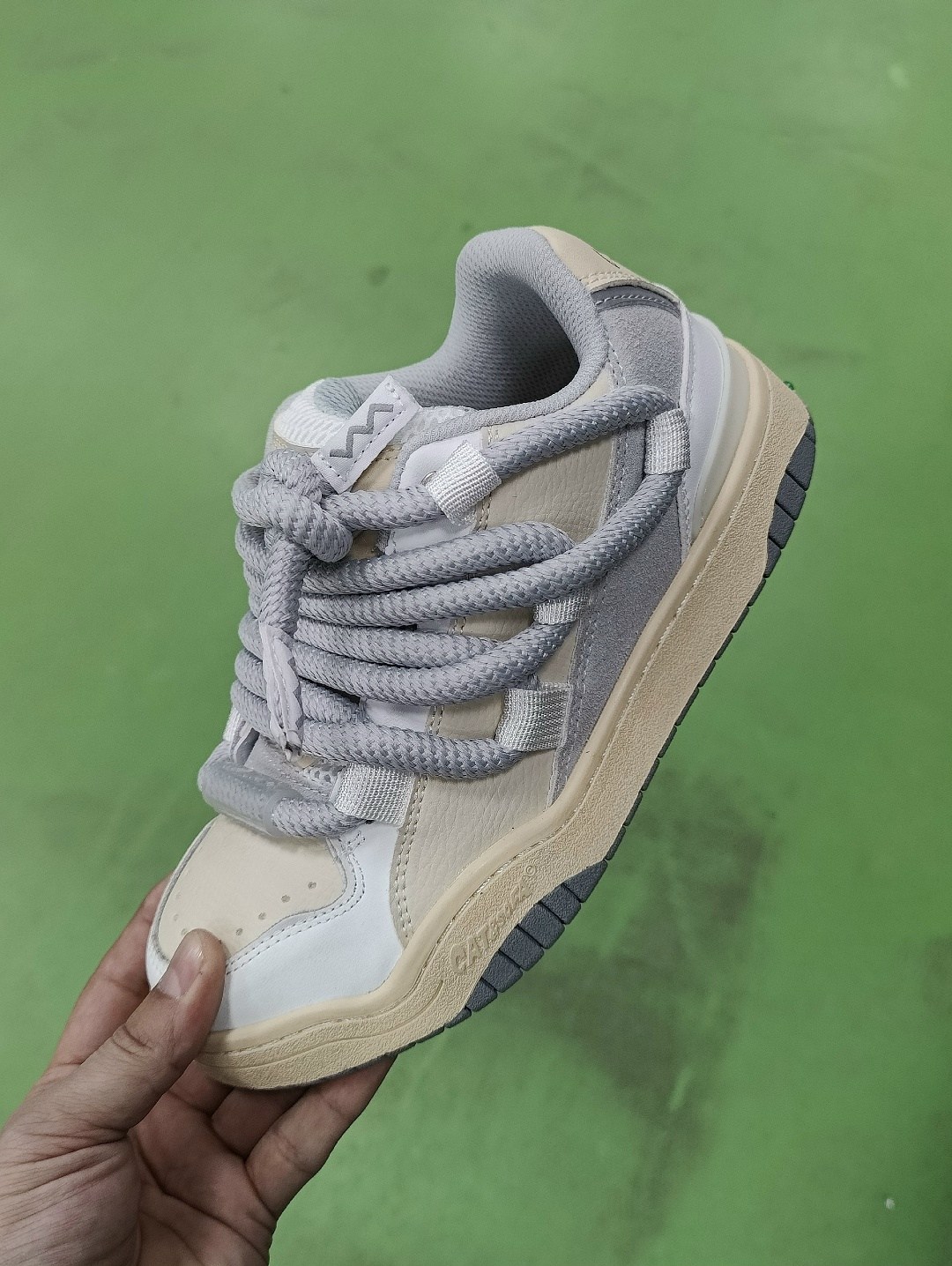 кроссовки женскиe,кроссовки женские мужские,кроссовки удобные,кроссовки мужской,спортивная