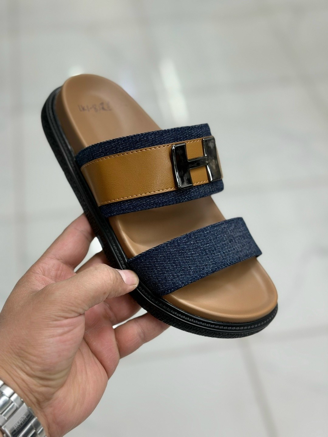 шлепки hermes женские,шлепанцы hermes,шлепки эрмес,шлепки фенди,шлепки hermes 2026