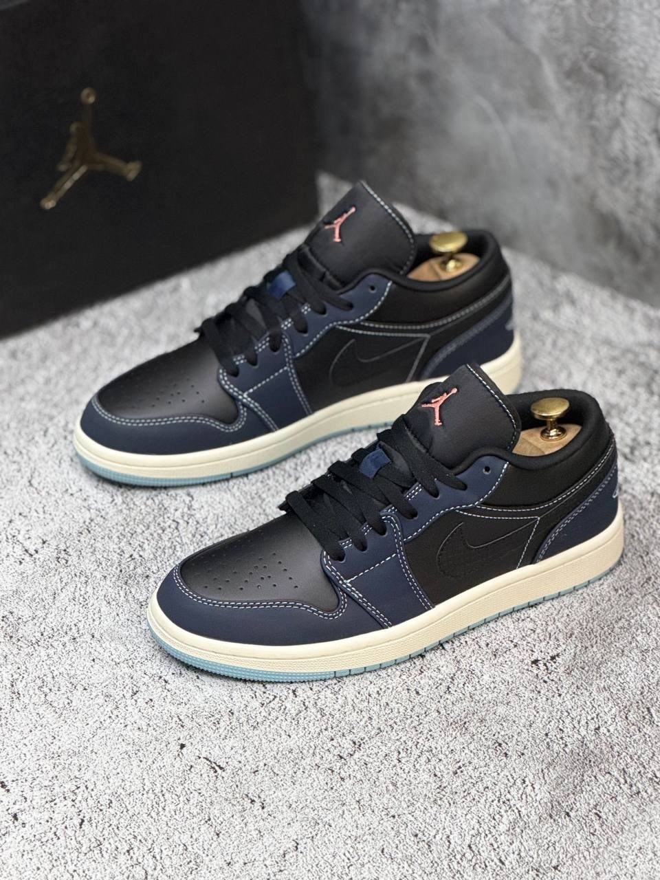 кроссовки nike air jordan 1 low,nike air jordan 1 low sb midnight navy,nike air jordan 1 low,кроссовки nike air jordan 1,air jordan 1 low wmns black blue aqua