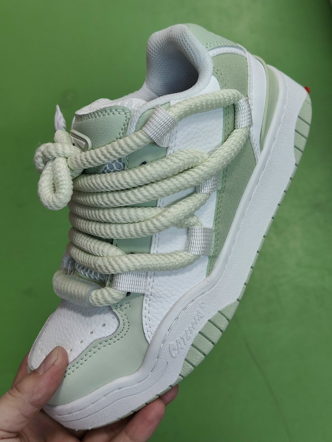 кроссовки женскиe,кроссовки женские мужские,кроссовки удобные,кроссовки мужской,спортивная