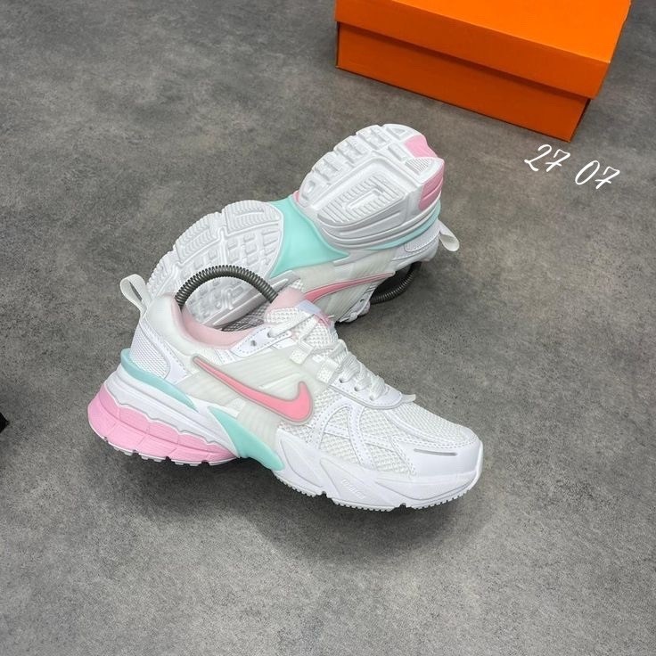 кроссовки женские nike,кроссовки,женские кроссовки,nike кроссовки,найки кроссовки женские