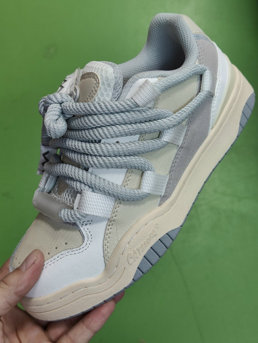 кроссовки женскиe,кроссовки женские мужские,кроссовки удобные,кроссовки мужской,спортивная