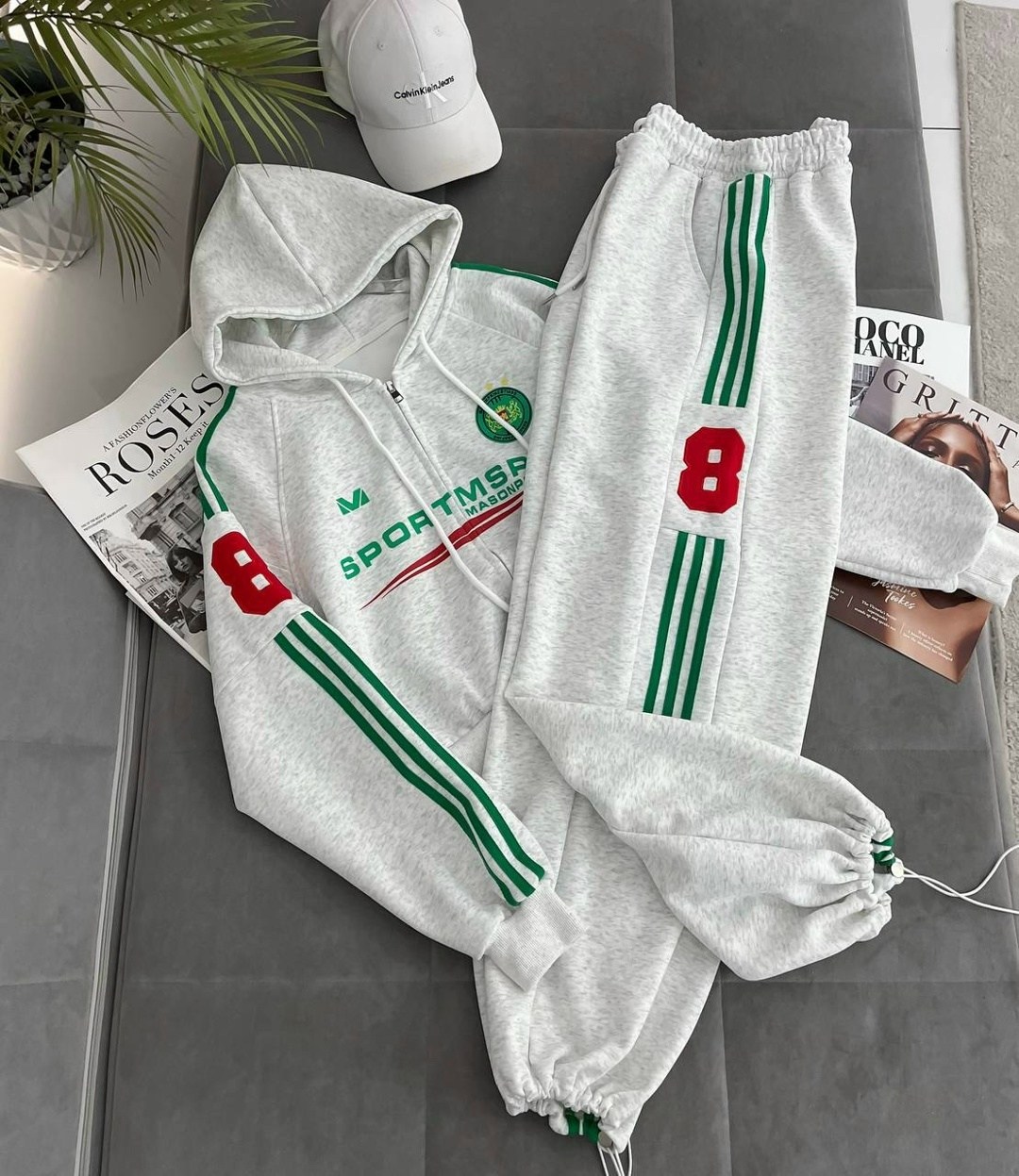 спортивный костюм адидас красный женский,костюм спортивный,спортивные костюмы женские,спортивный костюм спортивные костюмы,трикотажные костюмы