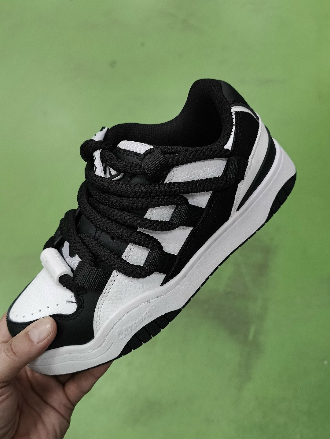 кроссовки женскиe,кроссовки женские мужские,кроссовки удобные,кроссовки мужской,спортивная