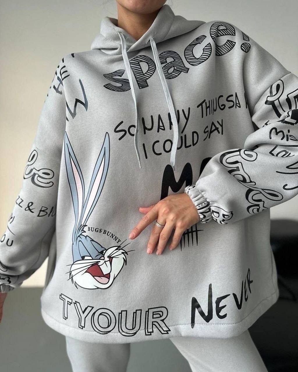 костюм спортивный женский с надписями арт. 698898,костюм спортивный женский,костюм с принтом,костюм спортивный женский с надписями,женский костюм на флисе