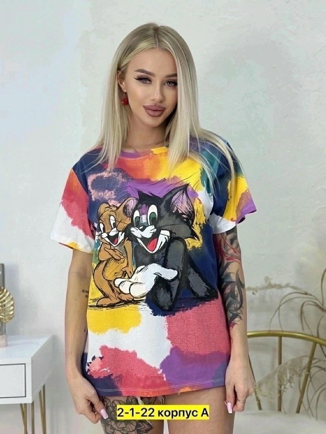 футболка оверсайз с принтом мики маус fashion lux,футболки оверсайз с принтами,женская футболка оверсайз,женская футболка,женская футболка оверсайз с длинным рукавом и принтом мики маус fashion lux