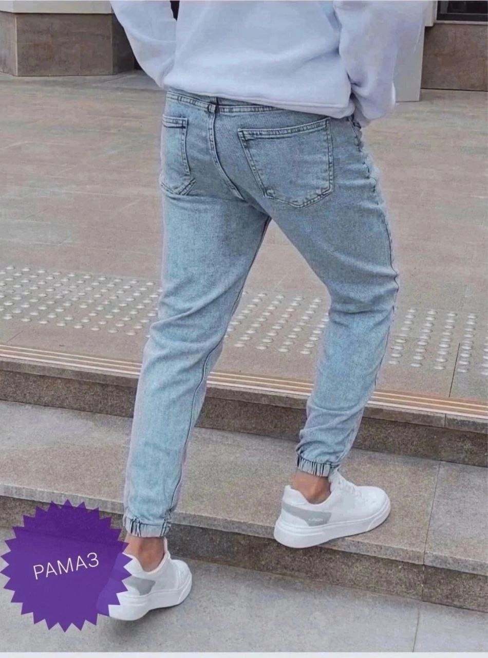 джинсы джоггеры на резинке,джинсы мужские,джинсы бананы мужские светлые,джинсы мужские бананы,джинсы бананы классика на резинке 0503