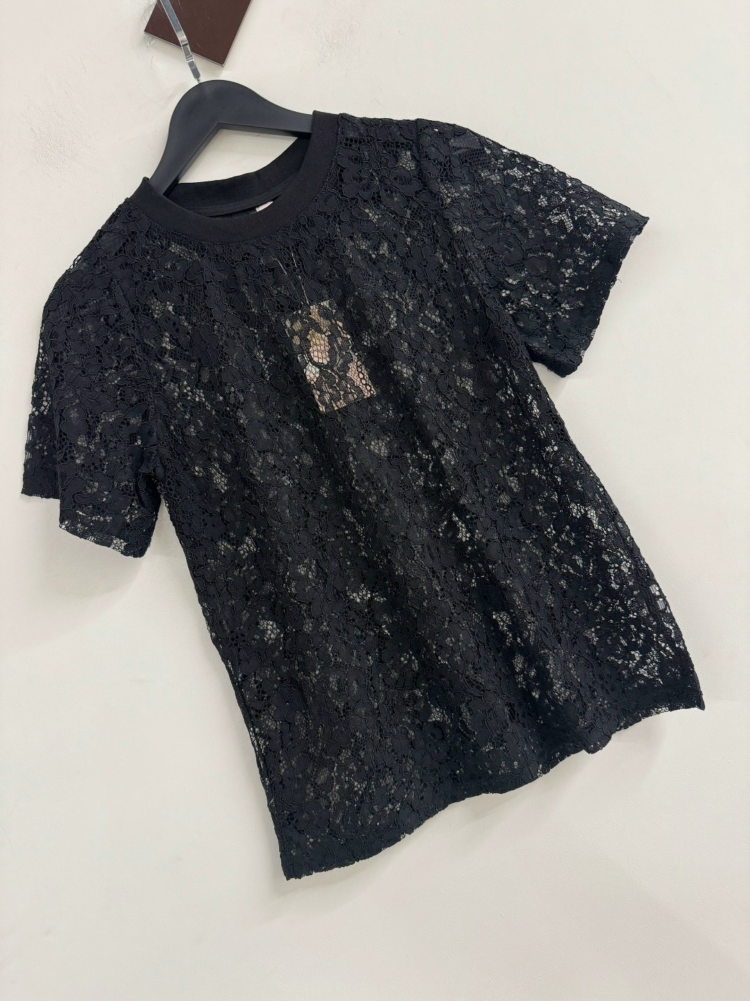 блузка с кружевами,кружевная блузка,блузка из кружева,красный кружевной топ,блуза кружевная