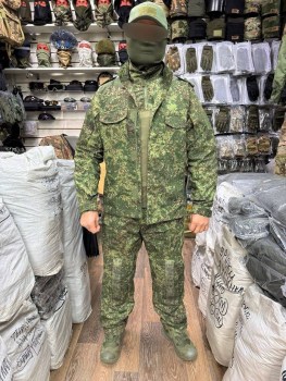 Костюм