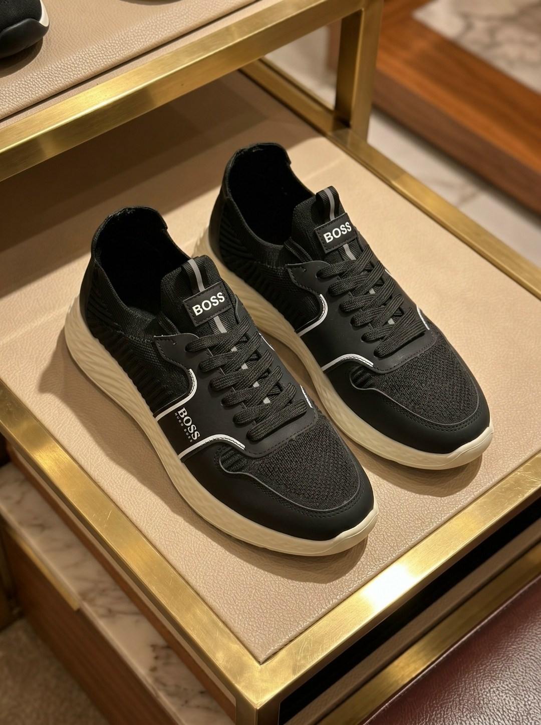 кроссовки boss,мужские кроссовки boss,кроссовки hugo boss,кроссовки hugo boss мужские с белой подошвой,кроссовки hugo boss мужские