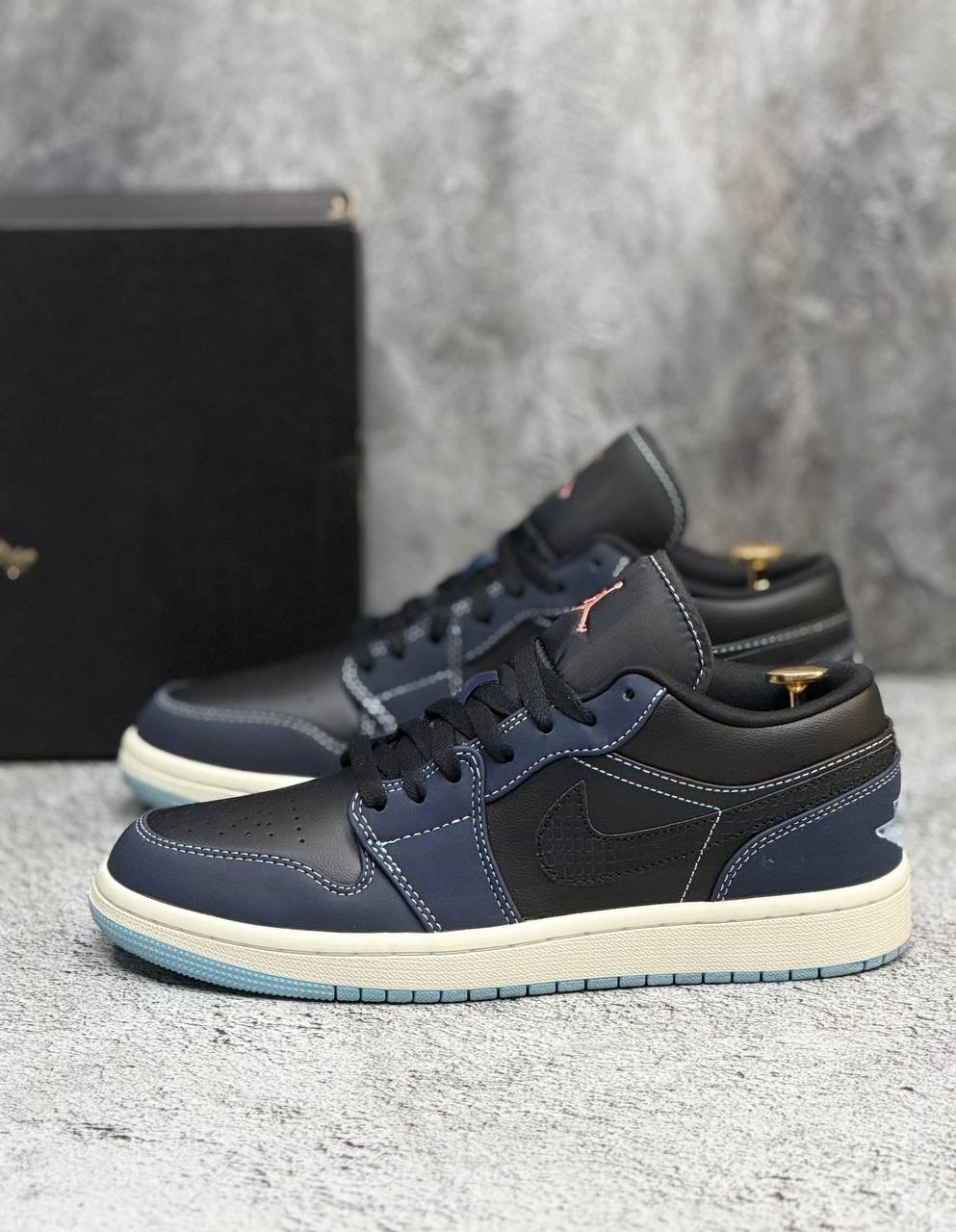 кроссовки nike air jordan 1 low,nike air jordan 1 low sb midnight navy,nike air jordan 1 low,кроссовки nike air jordan 1,air jordan 1 low wmns black blue aqua