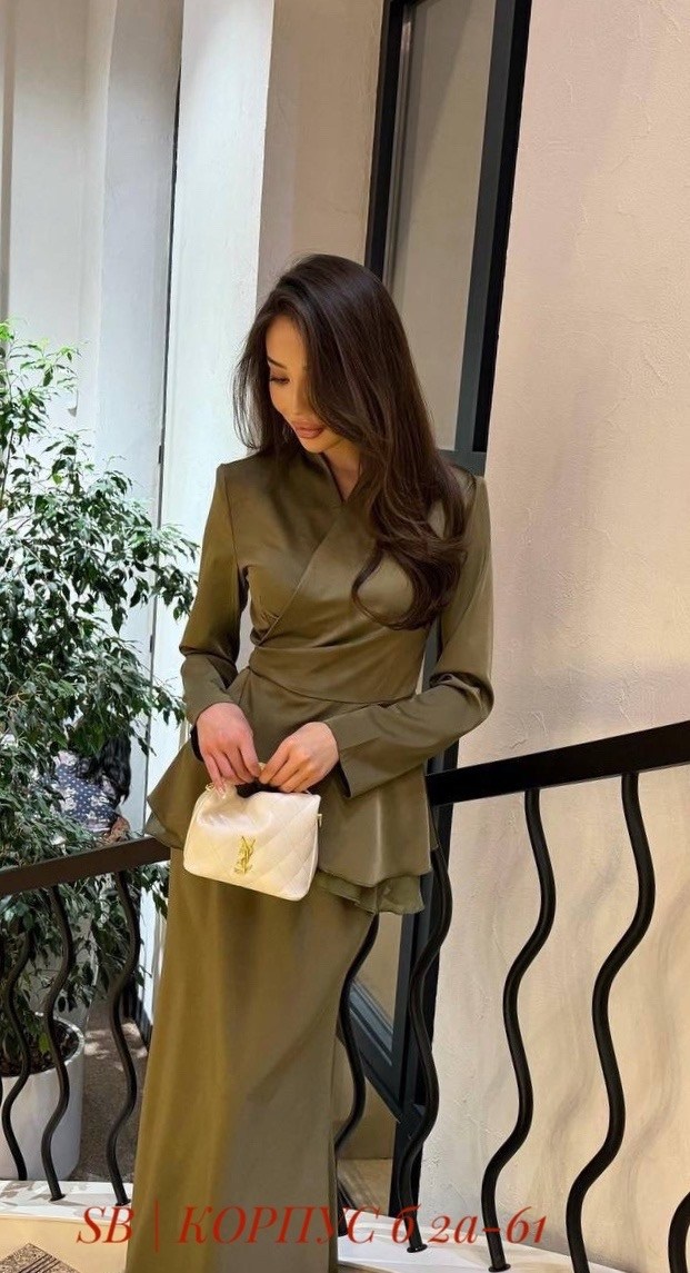 вечерние платья,белые костюмы,наряд на свадьбу,фасон платья