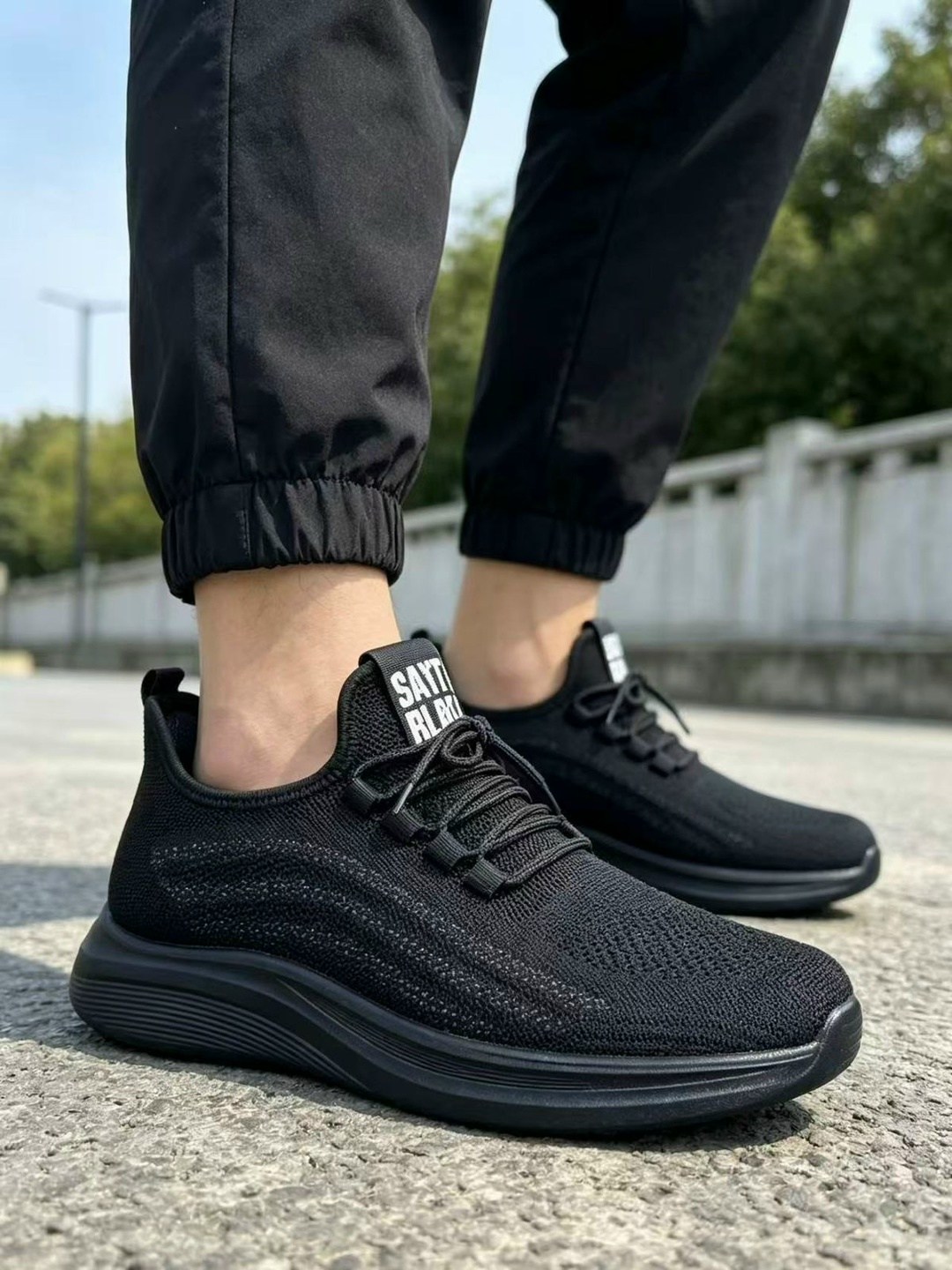 ,мужские кроссовки,модные мужские кроссовки,мужская спортивная ,кроссовки мужские повседневные