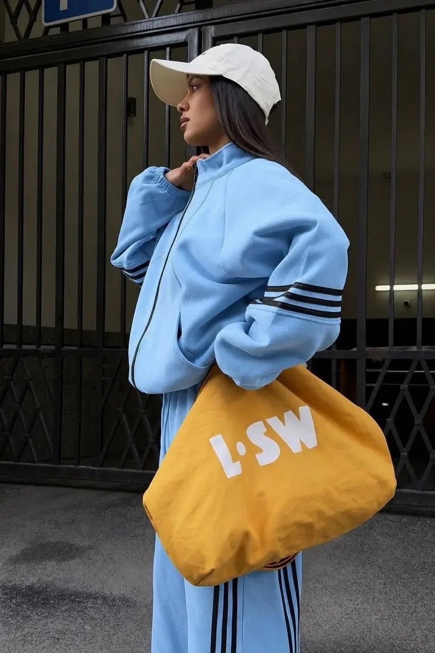 спортивный женский костюм,cпортивный костюм женский теплый,спортивные костюмы на флисе,спортивный костюм,костюм с лампасами