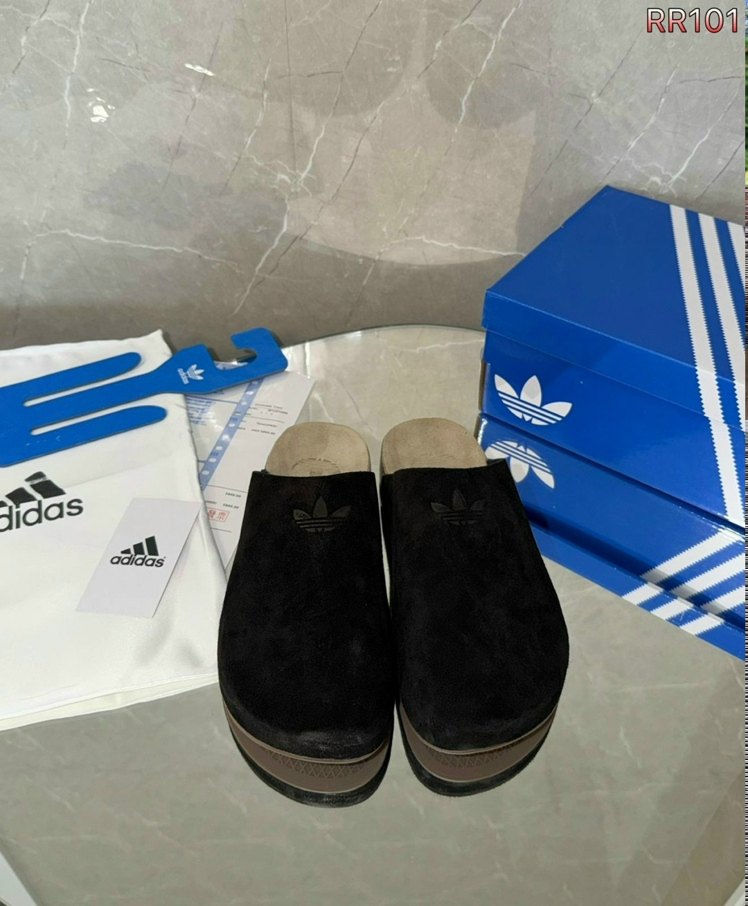 шлепанцы adidas,тапки адидас,,шлепки адидас бежевые,шлепанцы адидас