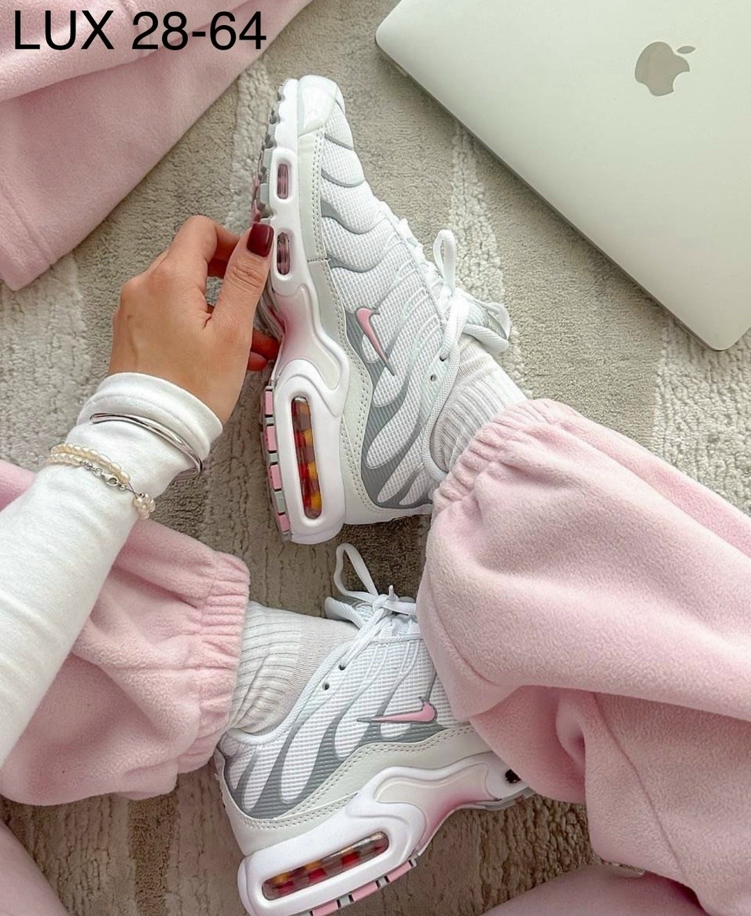 кроссовки спортивные air max tn plus nike,кроссовки летние спортивные nike air max tn plus,найк тн плюс air max plus tn white/pink,кроссовки женские air max tn plus nike,кроссовки air max tn plus nike
