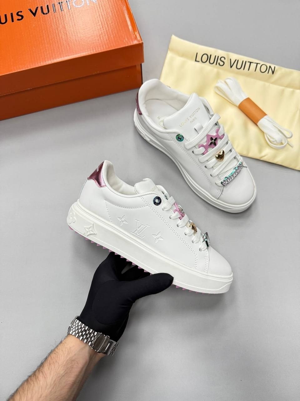 кроссовки женские louis vuitton,кеды луи виттон женские,,кроссовки и кеды луи виттон,луи виттон кеды женские белые