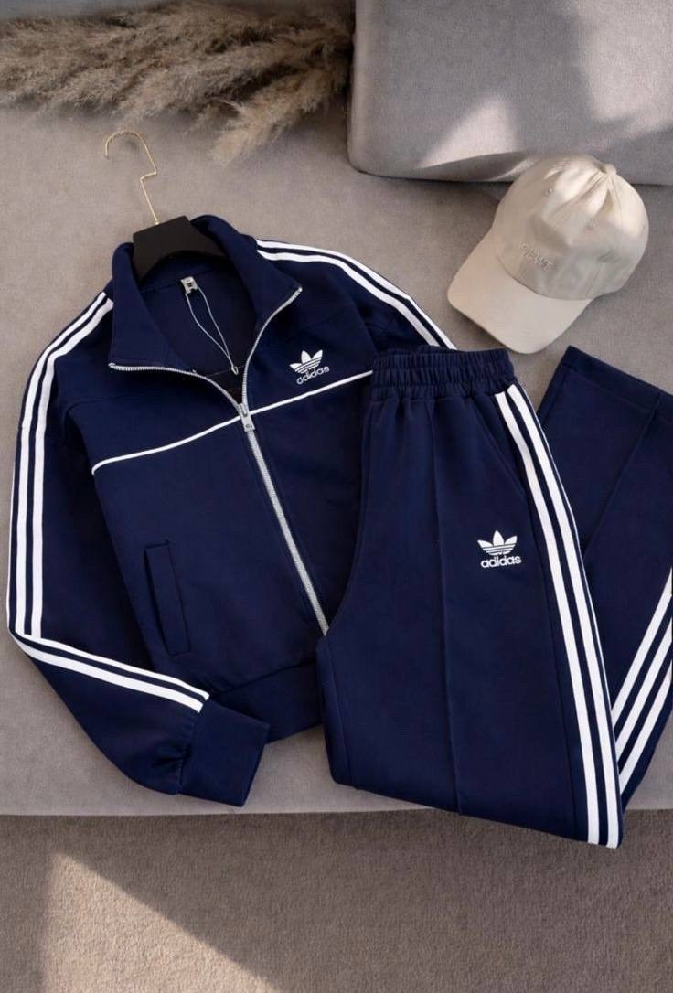 женский спортивный костюм adidas,спортивный костюм adidas originals,костюм спортивный adidas,комплект одежды adidas sportswear,спортивный костюм adidas теплый