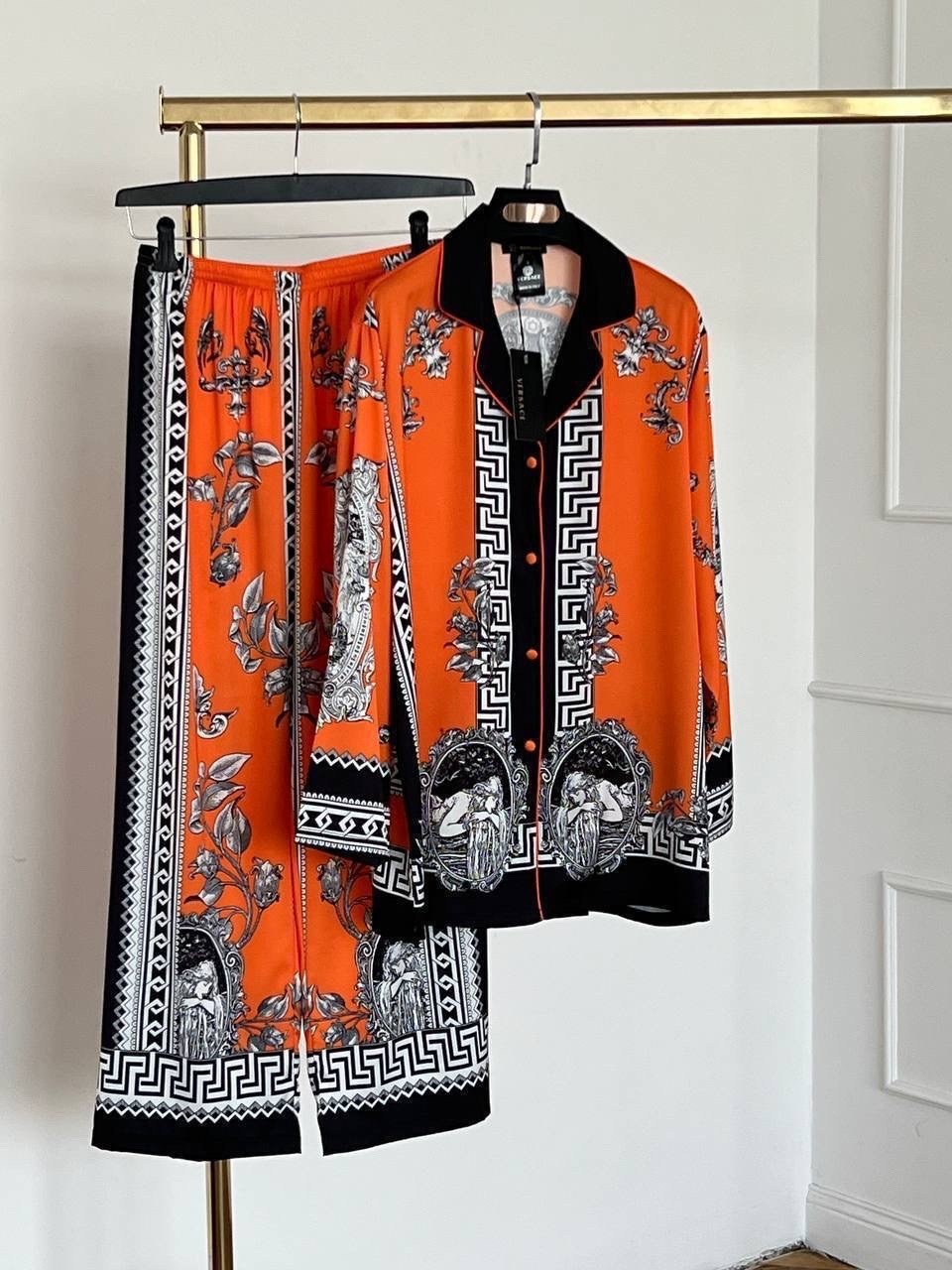 костюм версаче,костюм versace,женские костюмы,комплект костюм,костюм с принтом