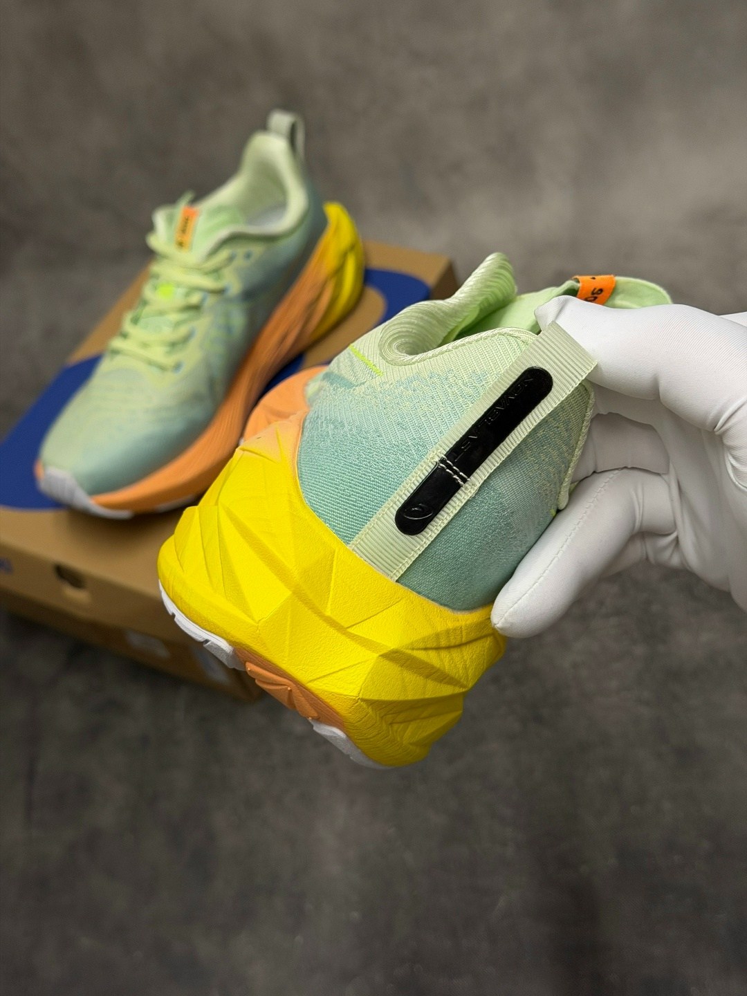 кроссовки,asics novablast 4,кроссовки беговые,кроссовки asics,кроссовка мужской