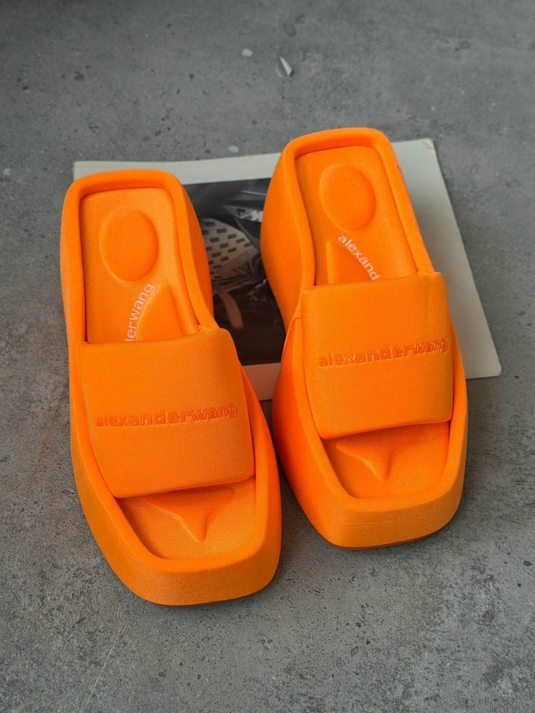 ,женские шлепанцы на платформе,женские шлепанцы,шлепанцы на платформе,шлепки на платформе