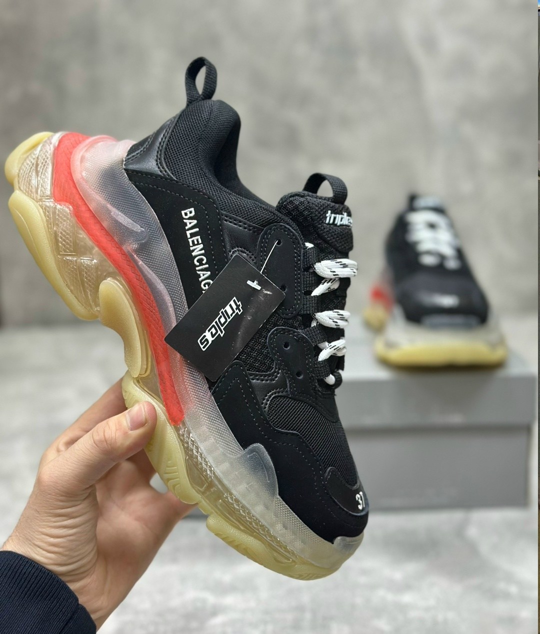 кроссовки баленсиага женские реплика,balenciaga кроссовки женские,кроссовки balenciaga triple s,кроссовки balenciaga,balenciaga triple s clear sole