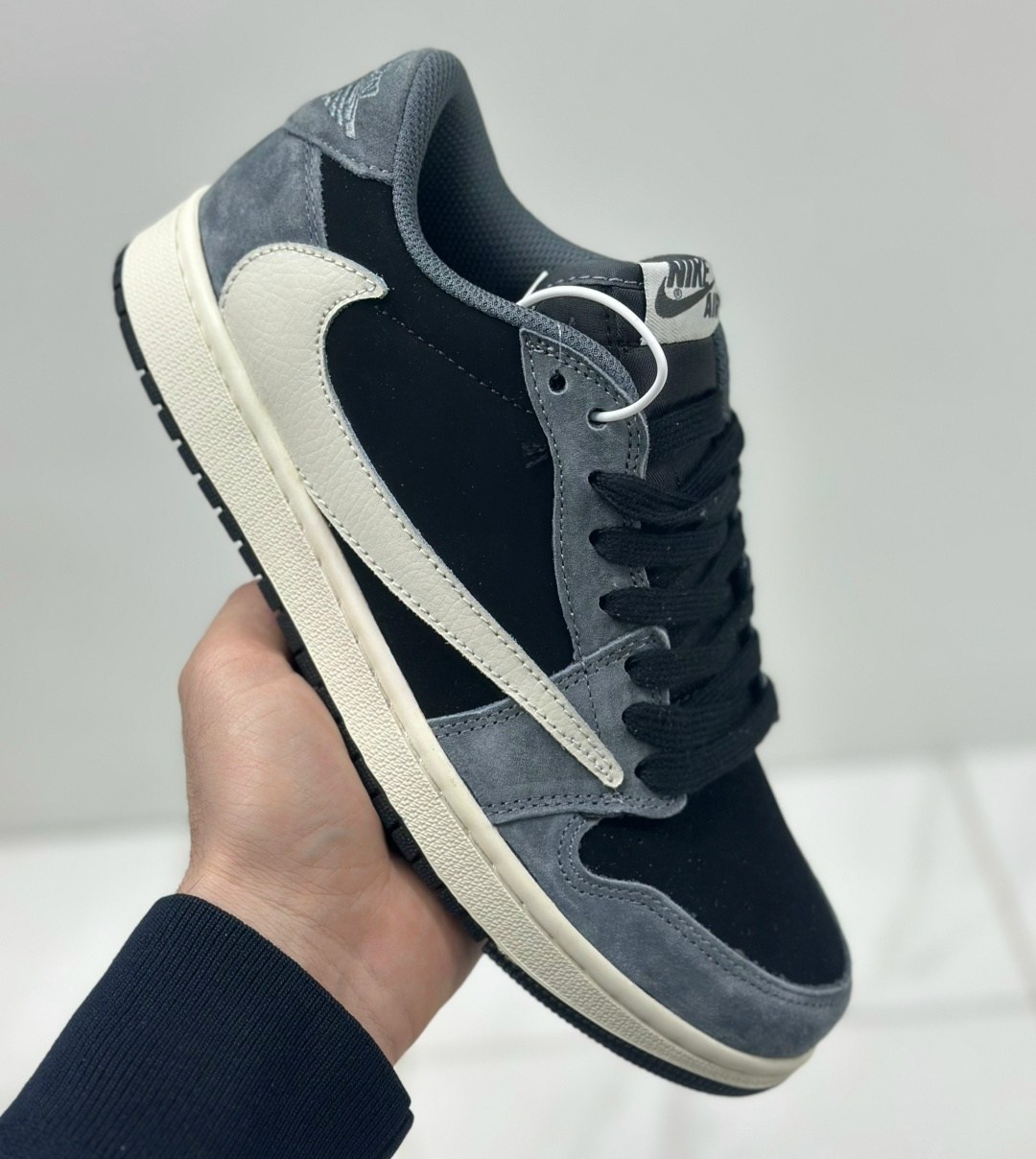 кроссовки nike air jordan 1 low,nike air jordan 1 low travis scott olive,кроссовки мужские nike air jordan,кроссовки nike air jordan 1 low x travis scott,travis scott × nike air jordan 1 low