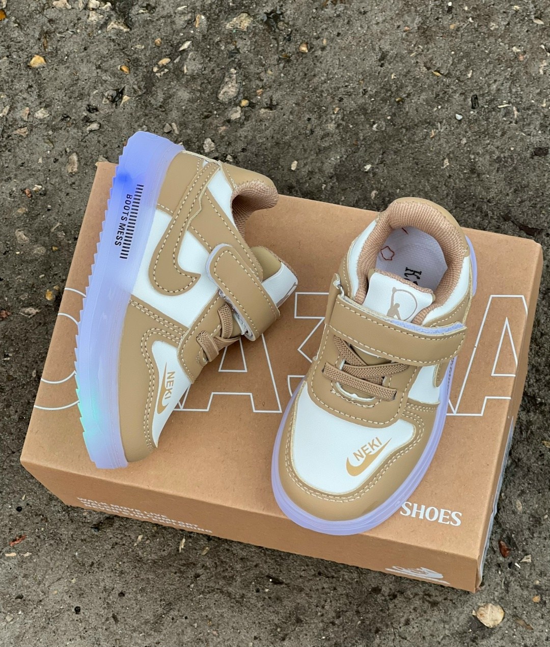 кроссовка детская,детские кроссовки,кроссовки детские со светящейся подошвой,детская ,кроссовки