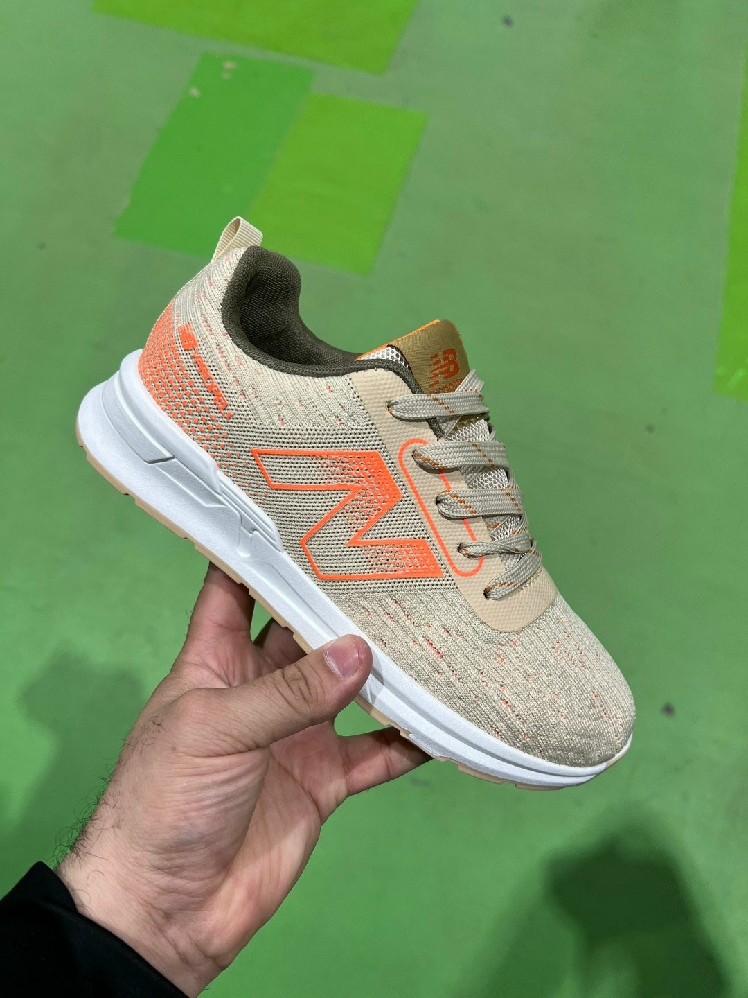 женские кроссовки,кроссовка,кроссовки модные,стильные кроссовки,кроссовки