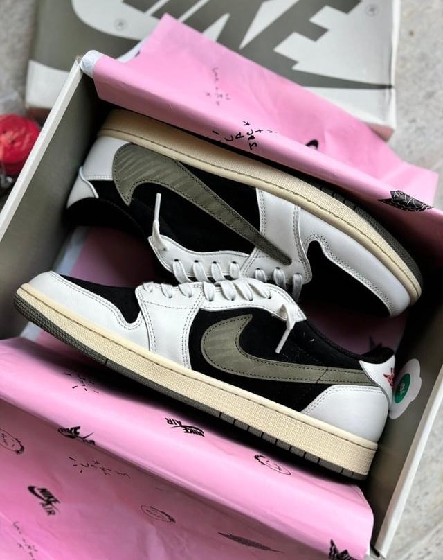 кроссовки nike air jordan low travis scott og «olive»,кроссовки nike air jordan 1 low travis scott,air jordan 1 low travis scott,nike air jordan 1 low x travis scott,nike air jordan 1 low travis scott