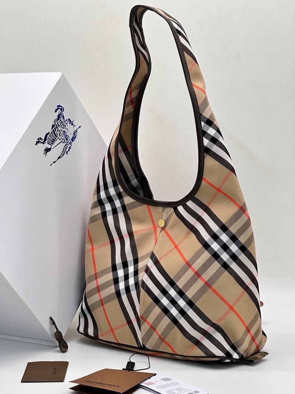 burberry сумка хобо,сумка burberry nova check,сумка burberry,женская сумка burberry,сумка тоут burberry
