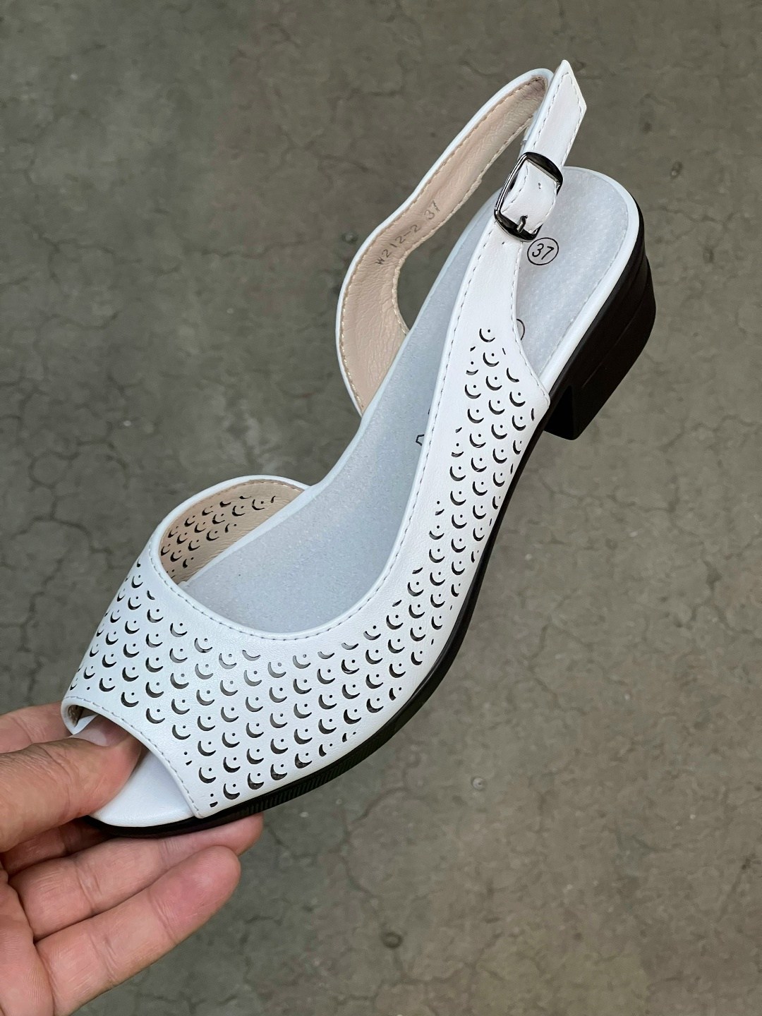 ,женские босоножки,босоножки летние,стильные босоножки,босоножки с перфорацией