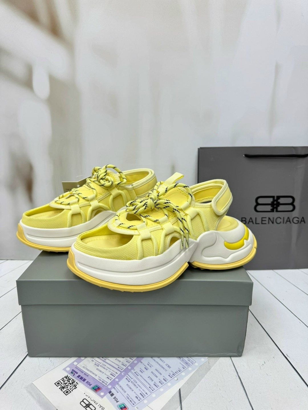 кроссовки balenciaga женские,баленсиага кроссовки женские желтые,кроссовки balenciaga,баленсиага ,кроссовки balenciaga 3 xl