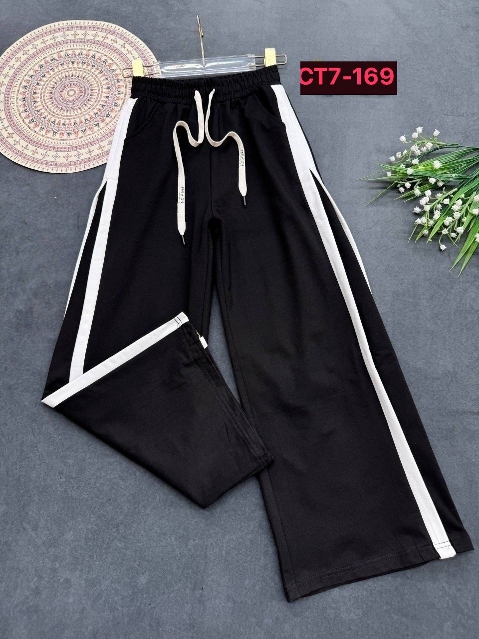 штаны трикотажные,одежда штаны,брюки спортивные,брюки для девочек,штаны для девушек