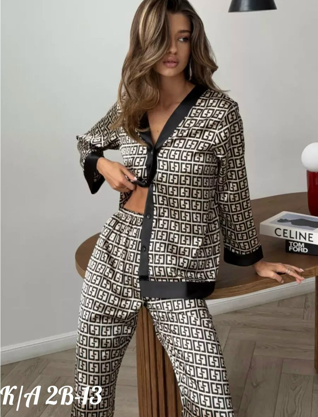 пижама женская,пижама шелкова со штанами,пижама шелковая со штанами и рубашкой,пижама домашний костюм,пижама шелковая фенди