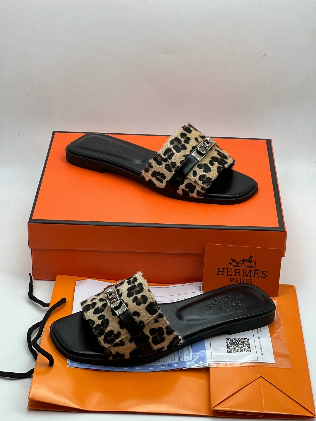 шлепанцы hermes,шлепки hermes женские,шлепки hermes,сандалии hermes,шлепки эрмес