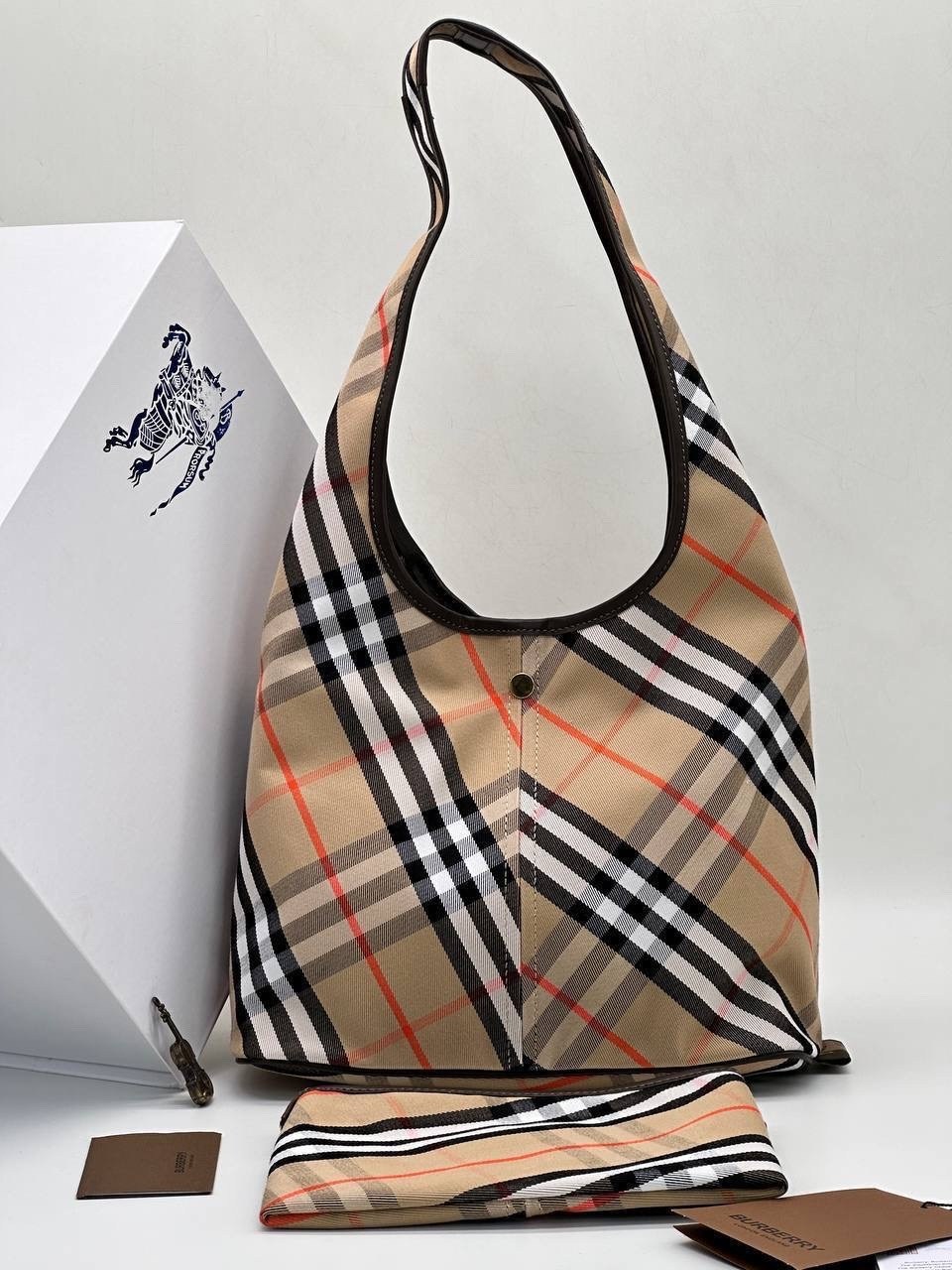 burberry сумка хобо,сумка burberry nova check,сумка burberry,женская сумка burberry,сумка тоут burberry