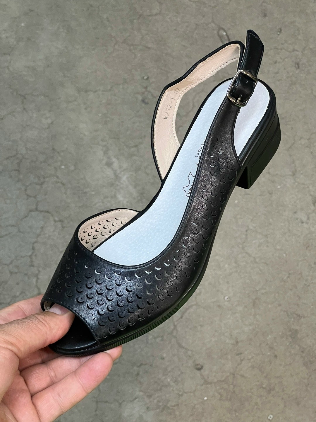 ,женские босоножки,босоножки летние,стильные босоножки,босоножки с перфорацией