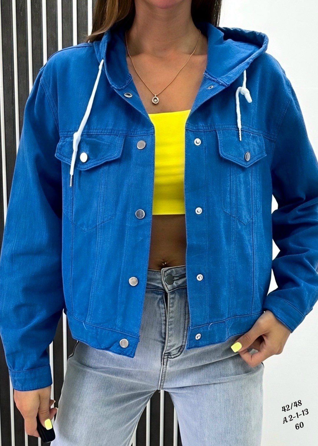 джинсовая куртка женская,куртка джинсовая,женская джинсовая куртка с капюшоном,джинсовая куртка с капюшоном,джинсовая курточка