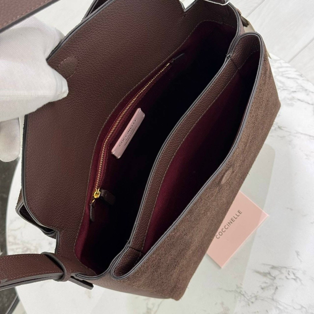 сумка женская coccinelle натуральная замша,сумка coccinelle,сумка coccinelle замша,сумка coccinelle из натуральной замши,сумка женская coccinelle черная