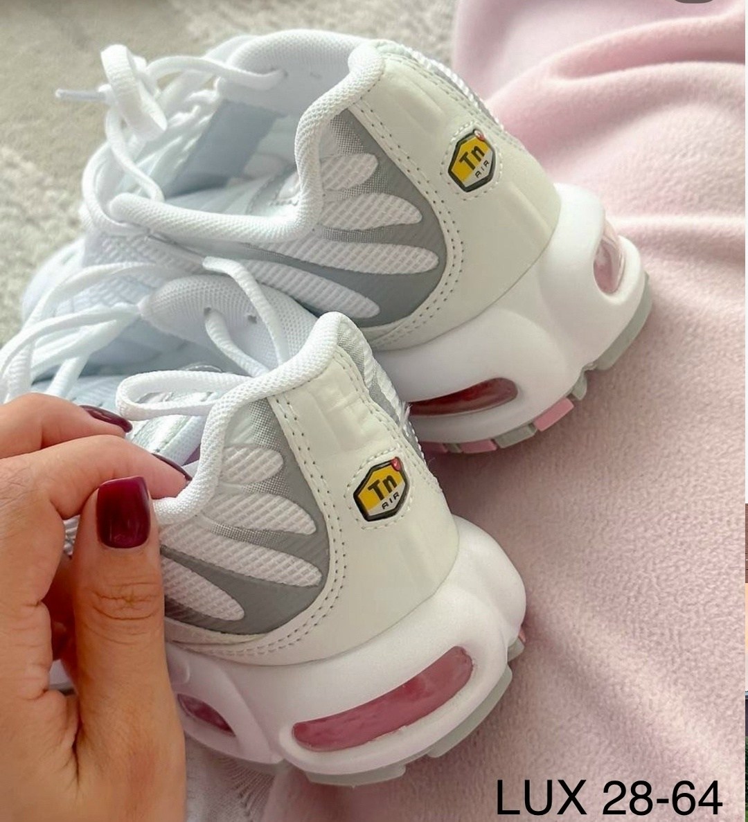 кроссовки спортивные air max tn plus nike,кроссовки летние спортивные nike air max tn plus,найк тн плюс air max plus tn white/pink,кроссовки женские air max tn plus nike,кроссовки air max tn plus nike