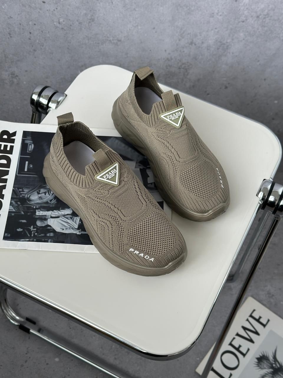 ,женские кроссовки,кроссовки женские бежевые,бежевые кроссовки,спортивная