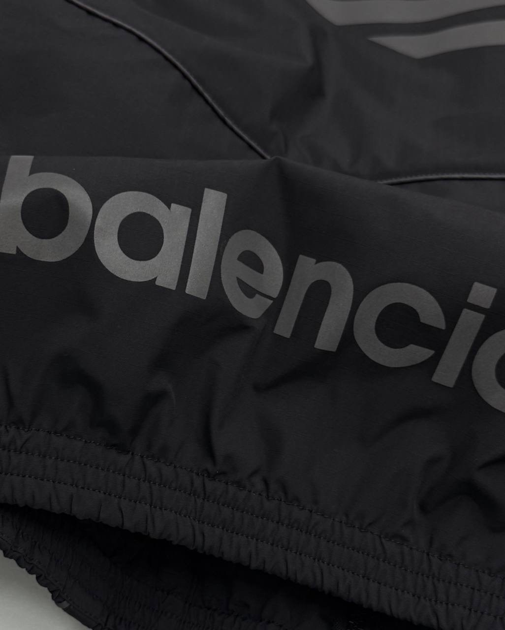 куртка 3b sports icon medium fit tracksuit jacket 'black' balenciaga,куртка balenciaga,спортивная куртка,куртка,windbreaker balenciaga tracksuit jacket